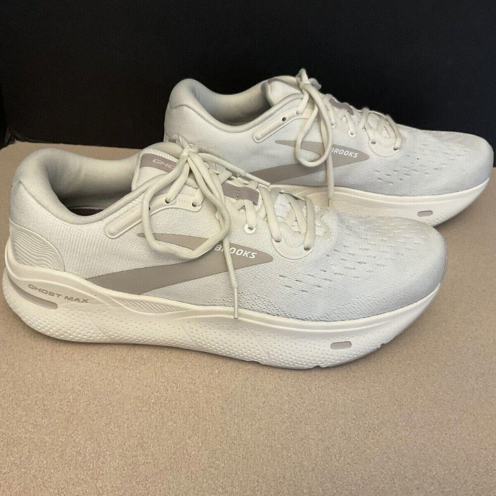 Mens Brooks Ghost Max White Running/Walking Shoes. Size 11.5D. Worn Twice. Nice!